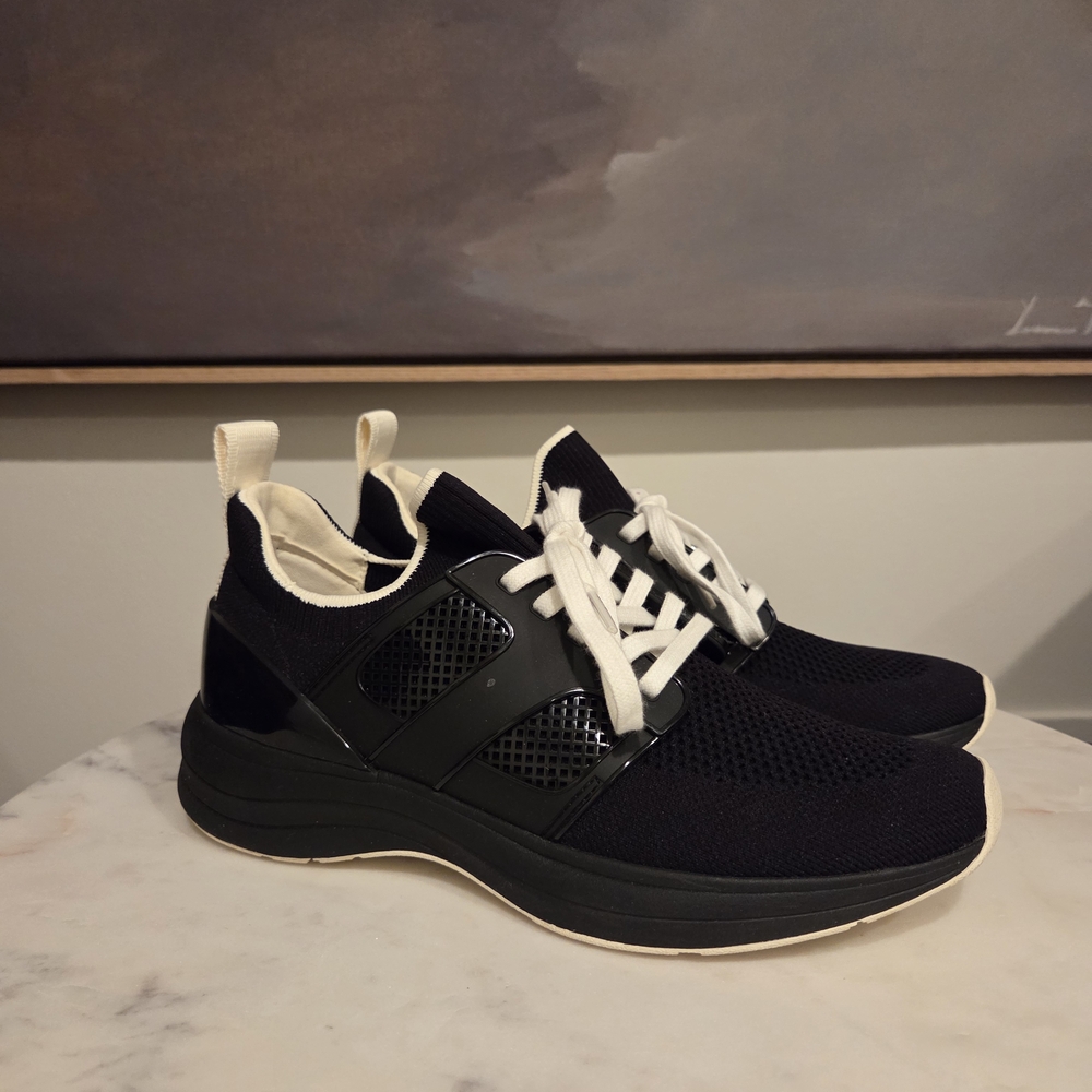 Tory Burch 🖤 Stylish Black Sneakers
